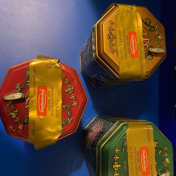 Stieffenhofer European Musical Cookie Tin - Picture 5 of 5